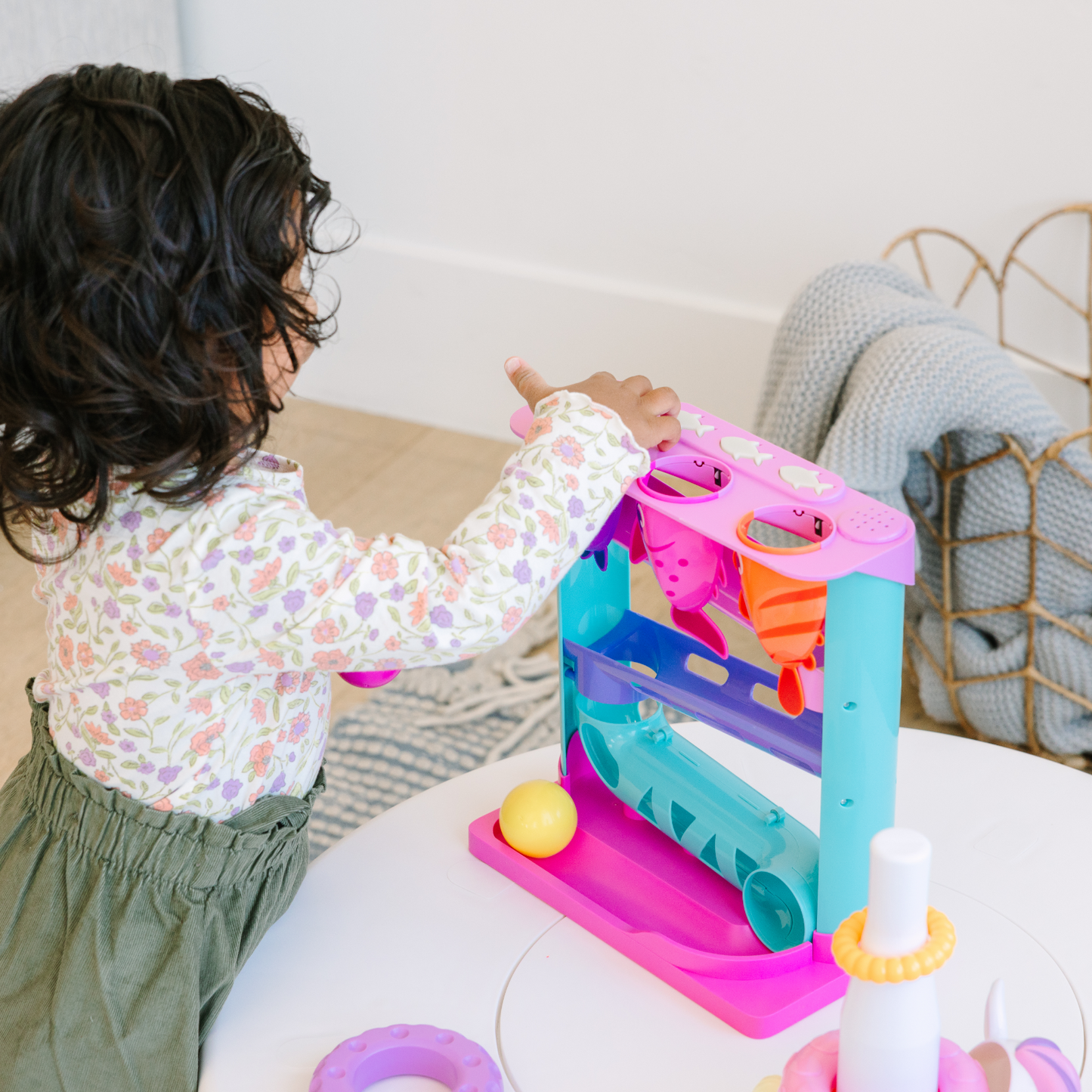 Feed the Fish - Pink